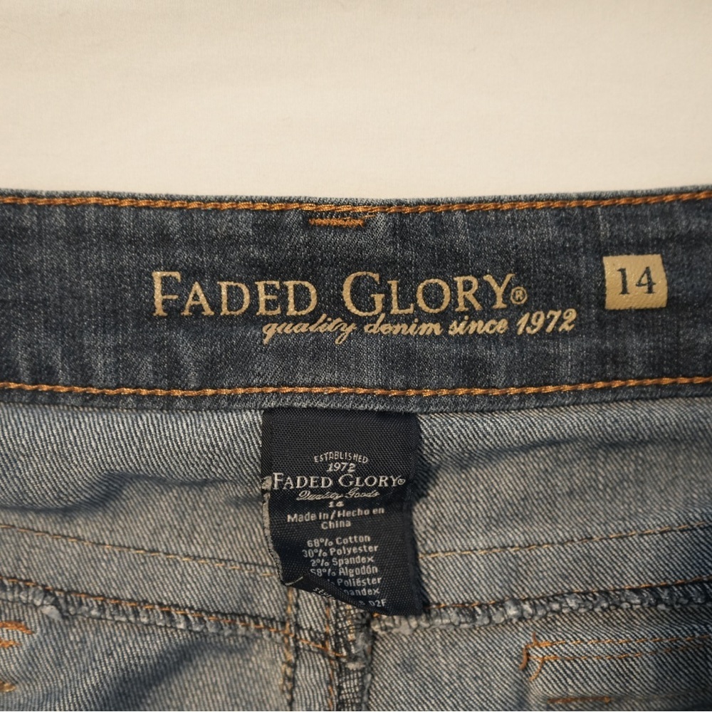 Faded Glory Womans Denim Short - Picture 3 of 4